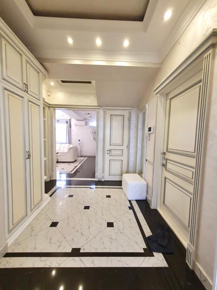 Роскошная Двухуровневая Квартира Luxurious Duplex Apartment 耶烈万 外观 照片